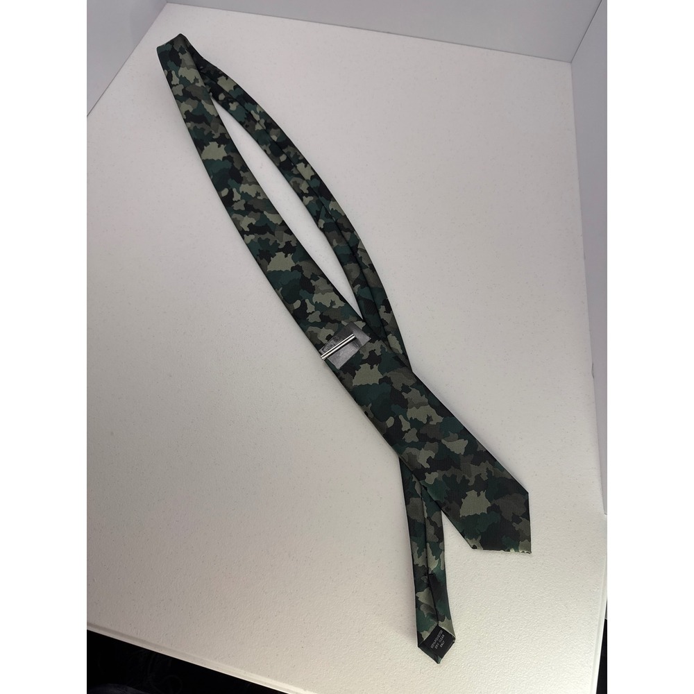 Bibas Mens Camouflage Necktie Green Woodland Camo Print with Silver Tie Clip